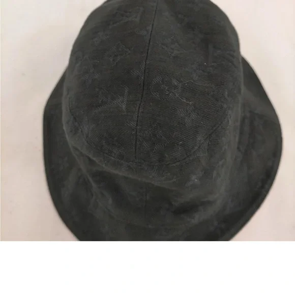 Authentic Louis Vuitton Monogram Bucket Hat.